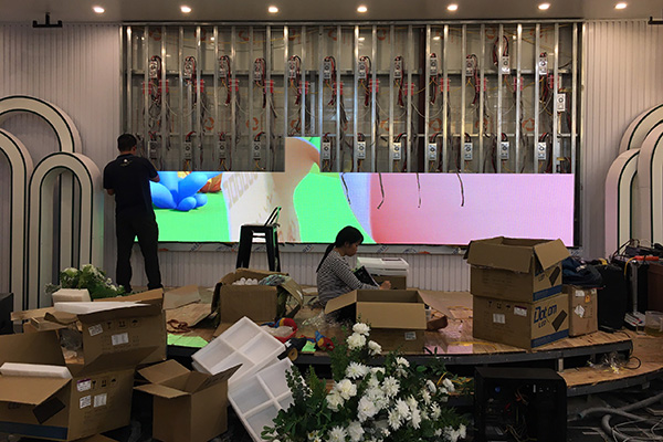 màn hình led tiệc cưới